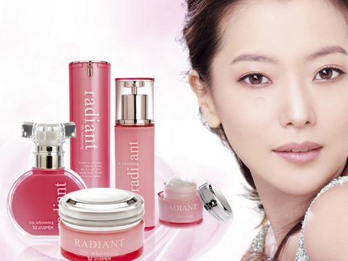 金喜善化妝品 綻放東方之美，科技與藝術交融的護膚臻品